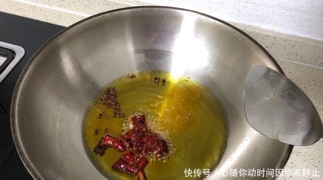 这道菜|孩子生长期，每周吃一次这个菜，营养丰富，孩子不愁长不高