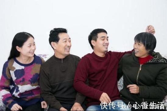 感情|兄弟姐妹关系再好,也别做这3件伤感情的事,搞不好会闹翻脸