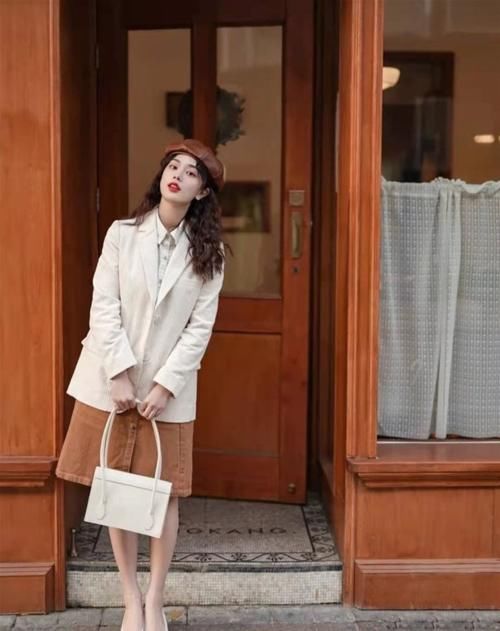 过了立春，脱了厚衣服，早春穿什么最合时宜？