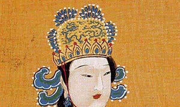 卧室|除了卧室陈设,还有其它证据,让人联想到秦可卿是废太子公主吗