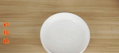 有个|原来酒瓶盖上有个“小机关”,用手就能拧开,比开瓶器还快