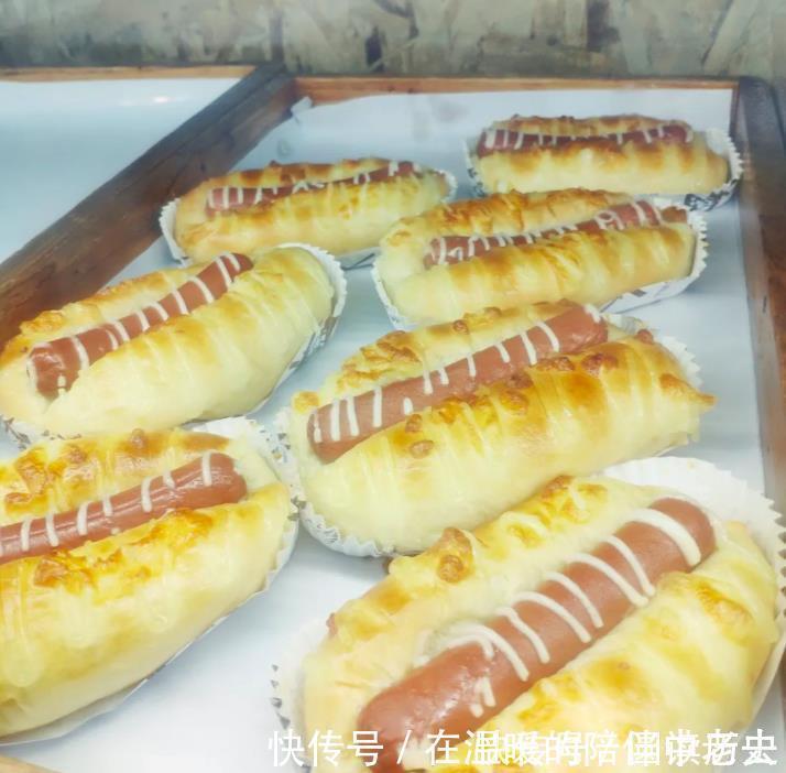 肉松蛋糕|买面包时，此6种聪明人都会避开，面包店老板：不懂的人才买来吃