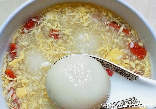 它是“穷人的阿胶”,女人每天吃1碗,补血益气,小脸红润气色好!