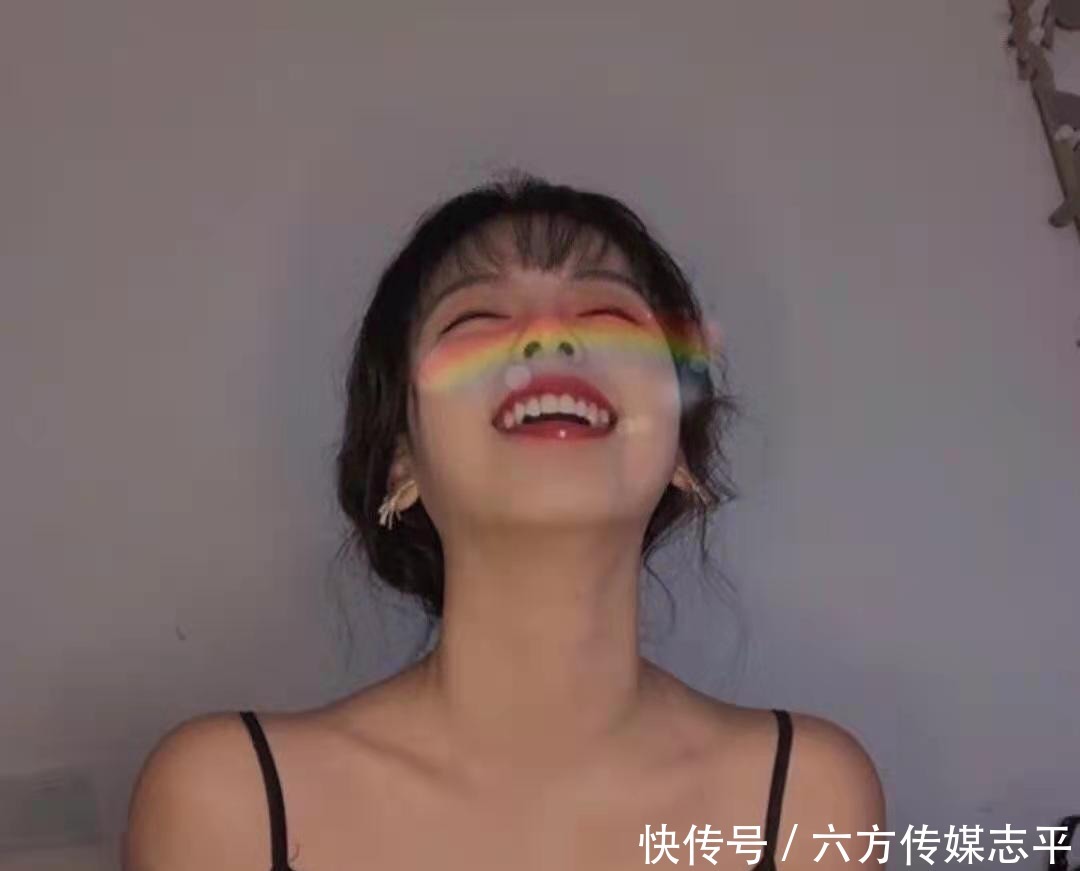 盘点当下流行的短发，“一刀切”满满御姐风，蛋卷发慵懒温柔