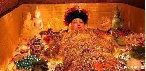 起床|慈禧3点起床8点上朝，那么中间的5个小时干什么去了？