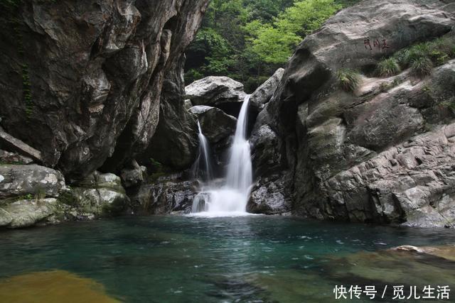 旅游地|被誉为“庐山第一奇观”，是集飞瀑流泉为一体的山丘型旅游地