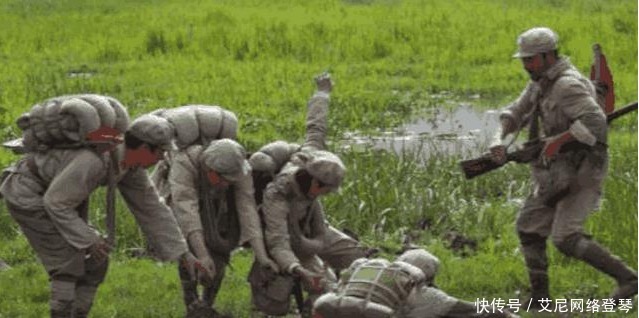 走过|回顾历史:红军当年长征时走过的草地,现在变成什么样了?