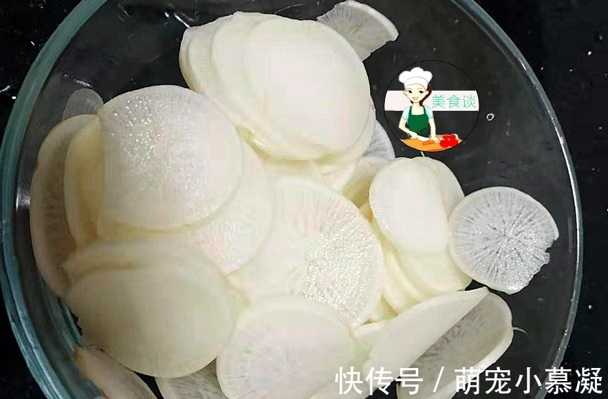 这个腌萝卜的配方强烈推荐，2个小时就能吃，太香了，邻居都爱吃