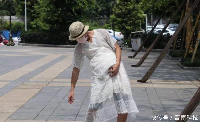 胎儿|孕妈睡觉时,胎儿在干嘛?看到这个画面,小家伙真的太可爱了