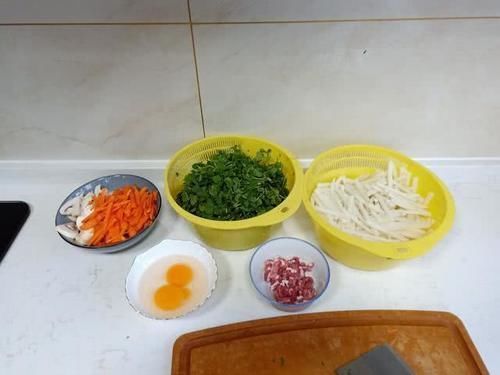 春天这菜特鲜嫩,看见别手软,有钱买不到,随便一炒自带清香