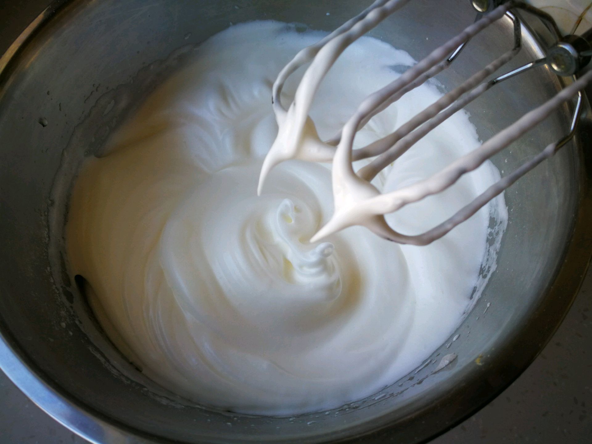 用紫薯和山药做的高颜值蛋糕,健康无添加,做法也简单