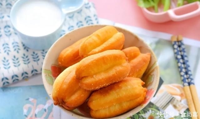 儿子馋它大半年,终于吃上了!蓬松香脆、味道纯正