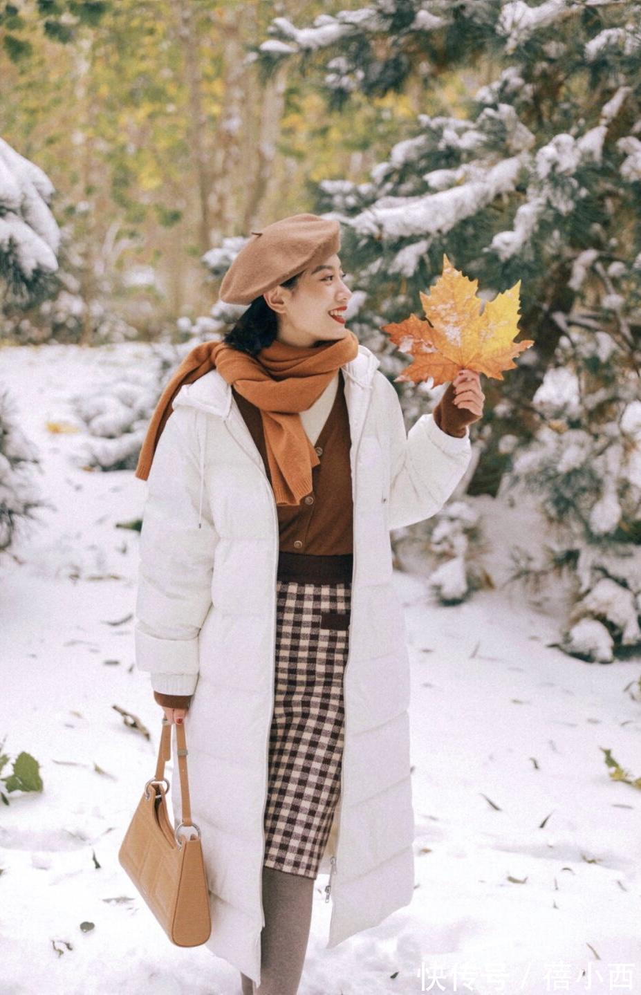 博主|冬季穿羽绒服,建议30、40岁的女人看看这4款穿搭,既时髦又高级