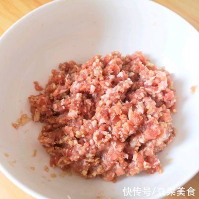 禹馨|三分钟做好大米肉圆,做饭太简单