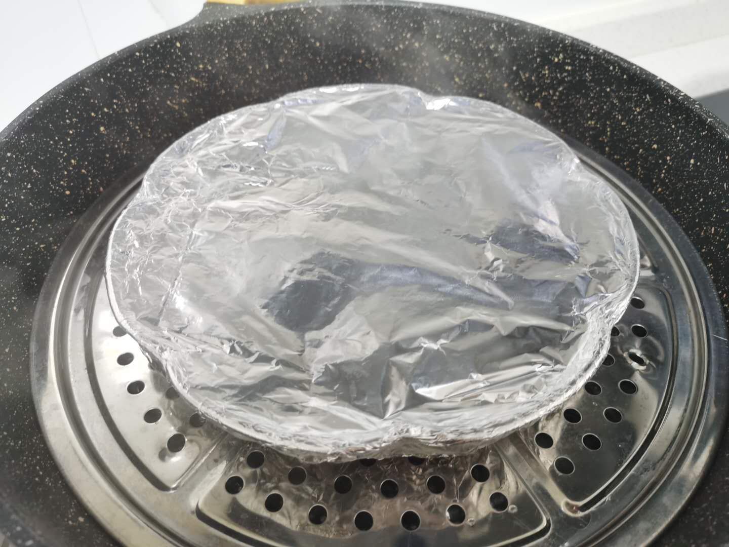 好吃|鸡腿这做法实在太好吃，不放一滴油，蒸一蒸又鲜又开胃，超下饭