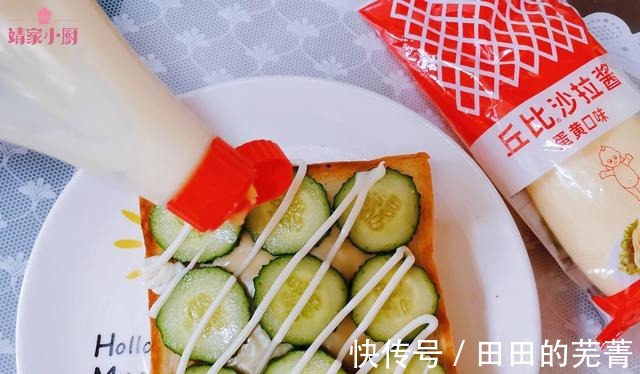 芝士培根煎蛋三明治|超简单的早餐自制三明治，这样做营养均衡又美味，完胜外卖~！