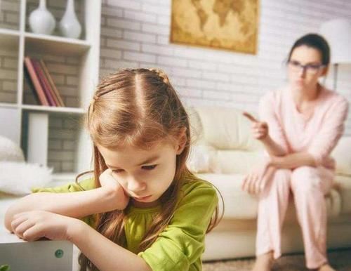 孩子们|'妈妈，我钱丢了'，2种妈妈不同做法，多年后孩子相差很明显