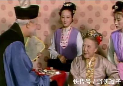 暴怒$薛宝钗暴怒!不因被嘲像杨妃,而是贾母羞辱她太狠,宝玉还神补刀