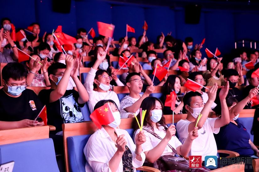 东港区政府|“青春心向党，唱响新时代” 东港区第四届青年歌手大赛冠军之夜落下帷幕