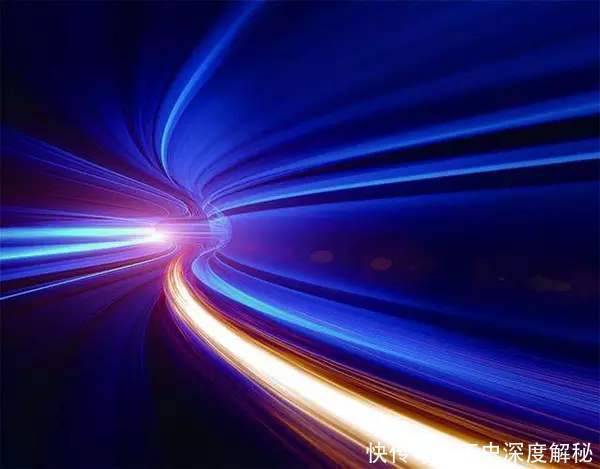 相对论 假如飞船速度是百分之99.99光速,去100光年外的星球,几年能到?