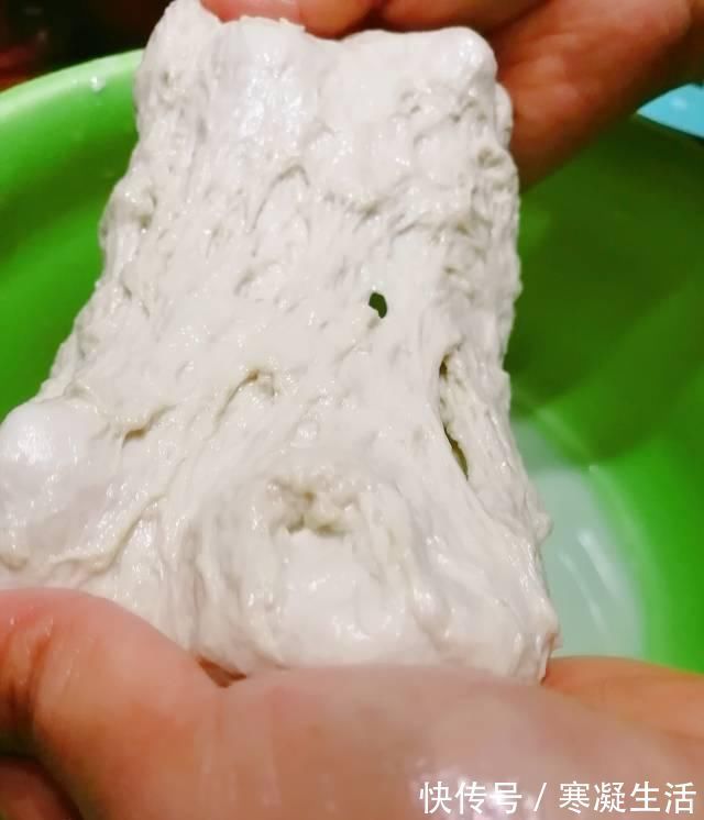 自制凉皮，筋道爽滑，健康无添加第一次制作非常成功，这里有图有详解