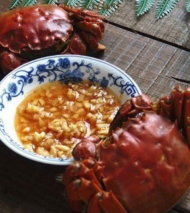 蒸螃蟹时,直接上锅蒸就错了,多加1步,肉质鲜嫩细腻没腥味