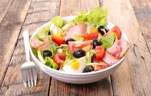 发胖|肚腩太大怎么减？戒掉2个恶习，坚持2个减腹方法，有效减低腰围