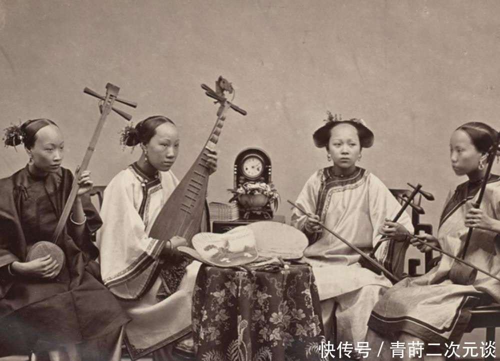 晚清|晚清老照片：五品大臣和诰命夫人，美丽忧郁的琵琶妓