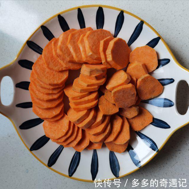 香甜可口|红薯芝麻饼,香甜可口,软糯好吃