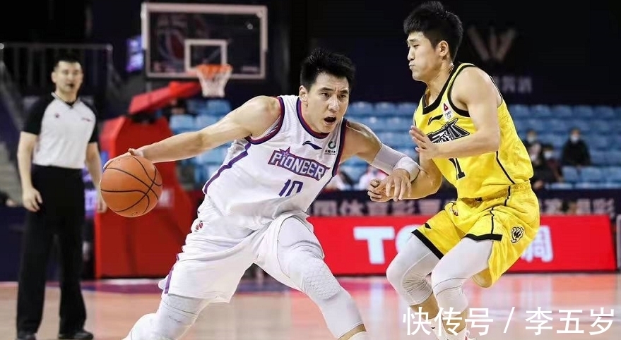 排名|CBA最新排名!辽宁坐稳第1,广东难保第5,5队掀起抢12狙击战