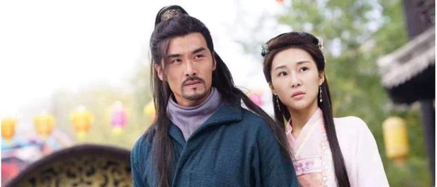 林教头|水浒传一向软弱的禁军教头林冲,为什么突然有了手刃王伦的勇气