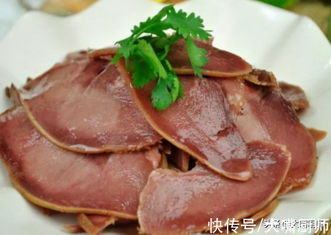 父辈吃过的下酒菜，现在受冷落，年轻人嫌“寒碜”，吃过都不小了