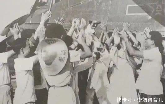 宇航员 第一个登上太空的宇航员,不是加加林,而是一只狗……