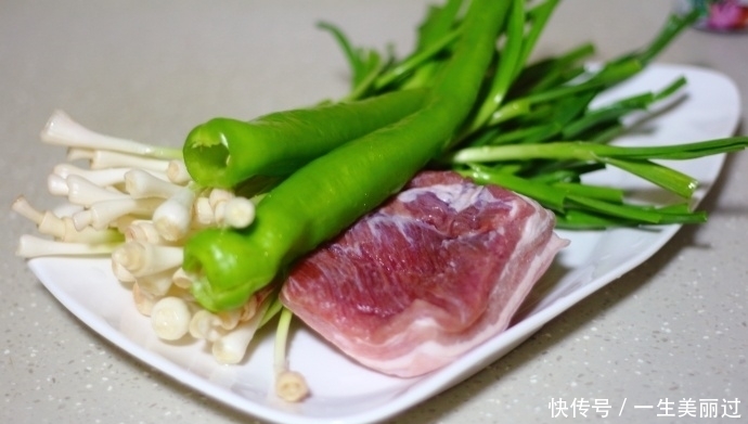 这样做出来的五花肉，鲜香味美，肥而不腻，下饭又下酒