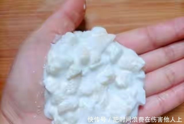 苹果|家里苹果吃不完,加一碗糯米粉做苹果派,不油炸,外酥里糯,真香