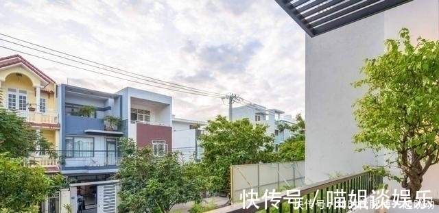 壁挂电视|卖掉城里100㎡,回农村建230㎡别墅,一楼院子顶楼露台,生活安逸