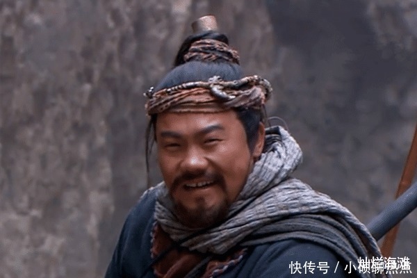 此人排名第三十二,与武松大战五百多个回合,生擒李逵李俊