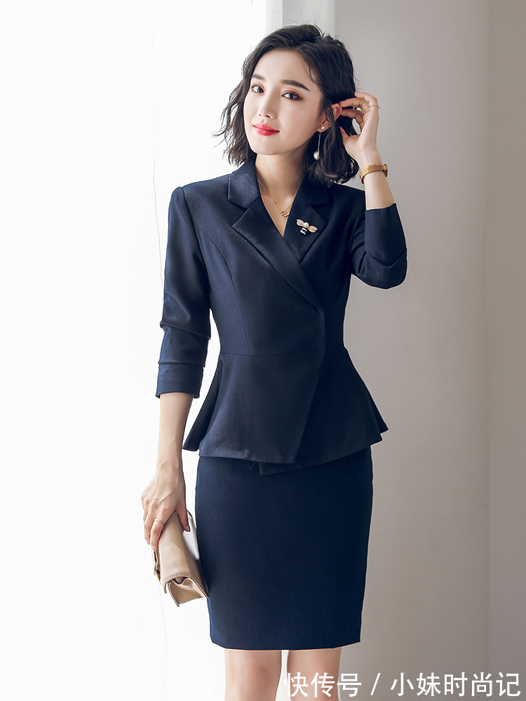 迷人|没有哪个上班女郎能拒绝这样的打扮,气质太迷人了,并且彰显干练