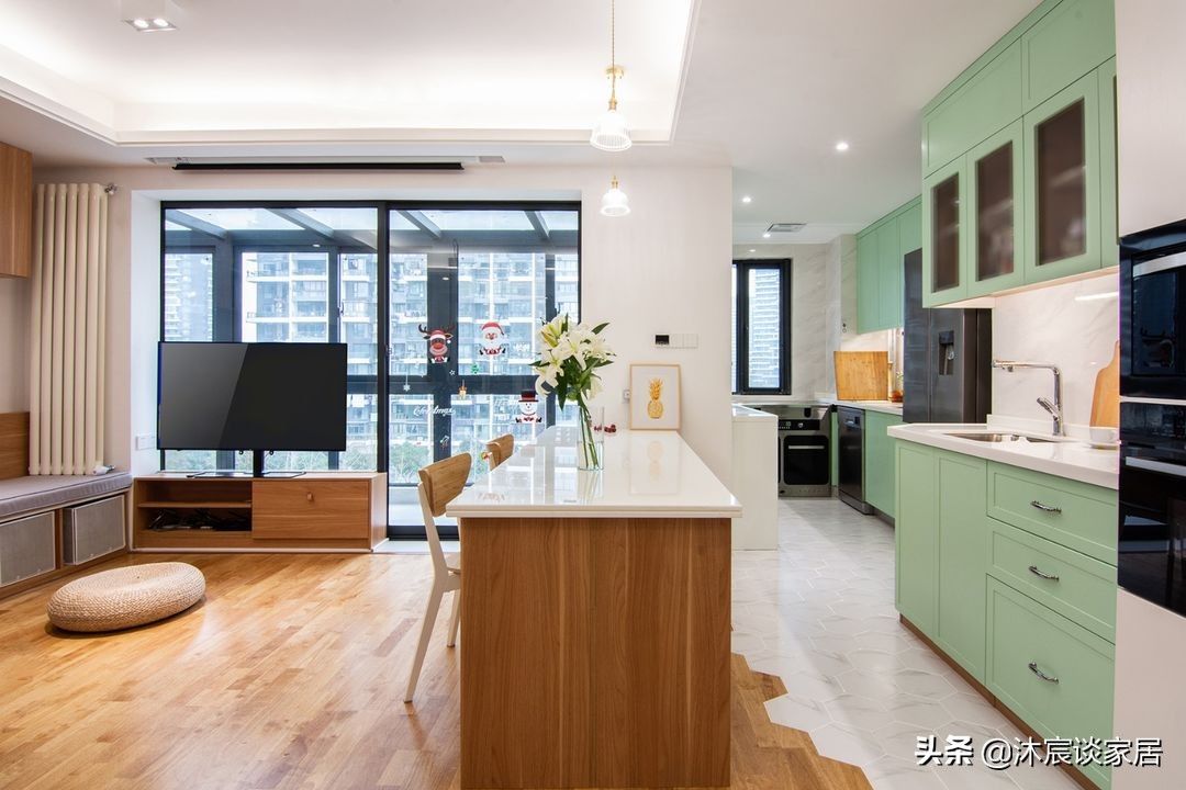 客厅|她家的客厅不一样，用卡座取代沙发，好看又实用，真是小户型救星