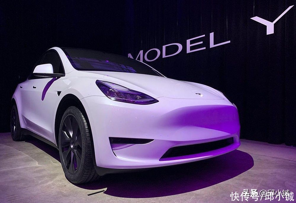 爱彼发布全新皇家橡树系列计时码表，传达出了哪些信号？