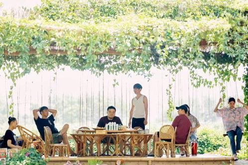 网曝张艺兴加盟《向往5》？与黄磊再续师徒缘，彭昱畅地位不保