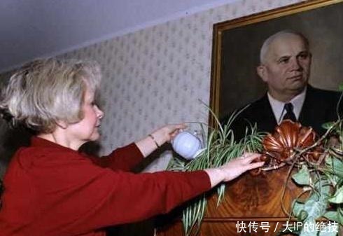 次子|赫鲁晓夫有三个子女长子成叛徒,次子逃往美国,貌美女儿最惨