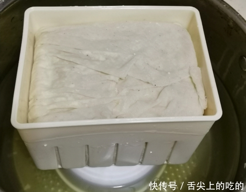 想吃豆腐很简单,一碗黄豆在家就可以搞定,又香又嫩零添加