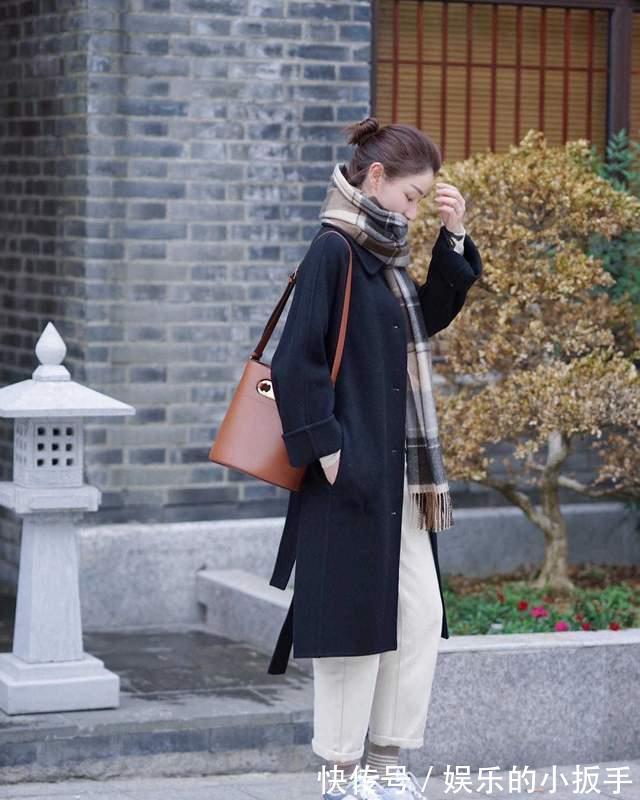 大衣服 秋冬大衣内搭选什么才好看,记住几个搭配技巧,让你变成大美女