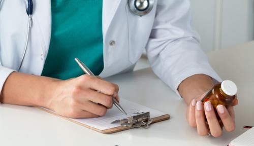 服药|肾病最怕的并不是终生用药，而是这2件事，若不注意会加速肾衰竭