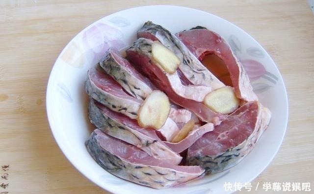 加料酒|草鱼最过瘾的吃法，比酸菜鱼水煮鱼还好吃，做4斤大鱼，上桌就光