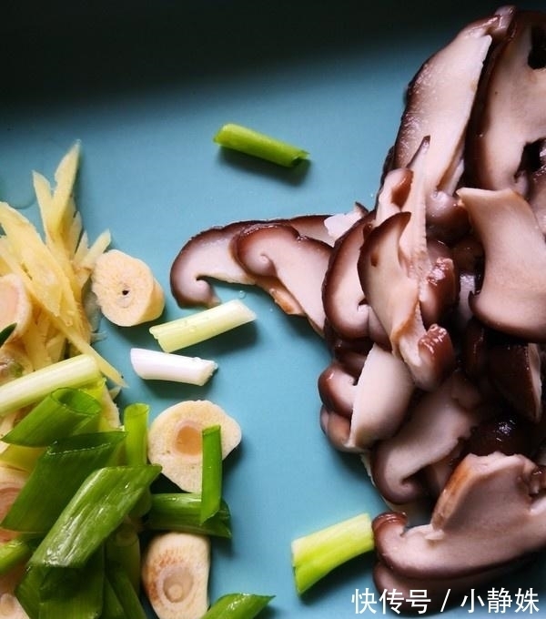 茼蒿|夏天，这菜要多吃，保护心血管，隔日排出宿便，多吃皮肤不粗糙