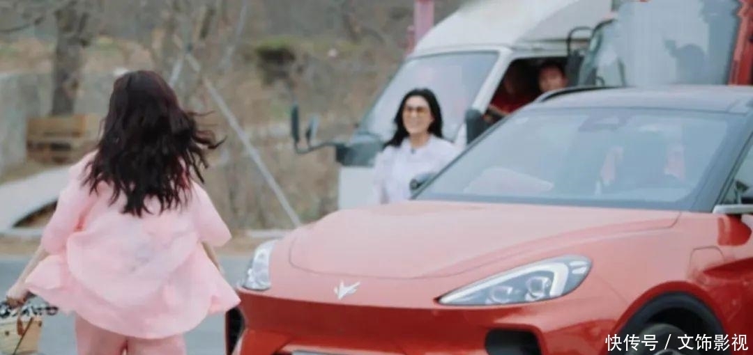 名利场 对7个人用7种说话方式,苏芒的社交堪称教科书,18年名利场没白混