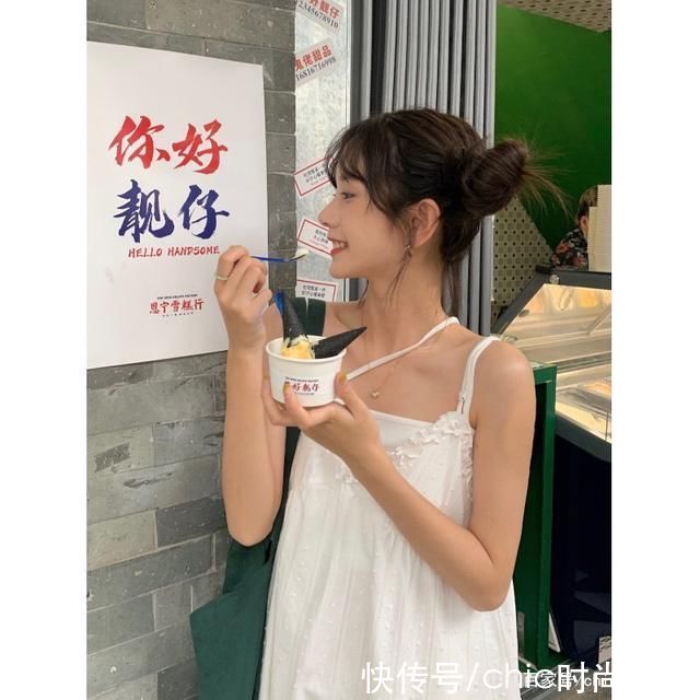 粉味|初恋是什么味道?清冽的香樟树，透着洗衣粉味的校服，还有小白裙