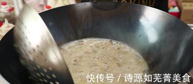 酸菜|水煮牛肉想要做得好吃,要记住关键这一步,麻辣醇香,滑嫩不柴!